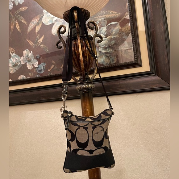 Coach Handbags - Coach, please check all picture of condition